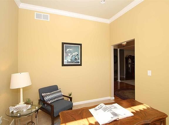 5th image of 1104 White Oak Trl
