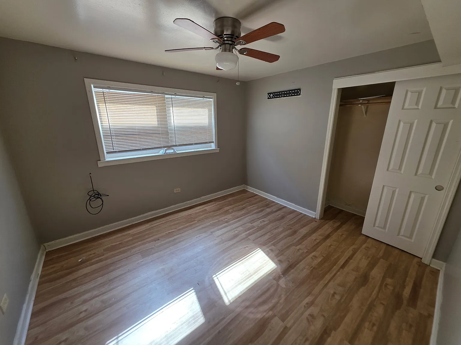 3 bed, 1000 sqft, $2,500 — Photo 3