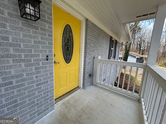 3rd image of 3 Indianola Dr