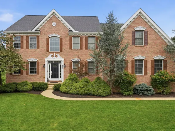 400 Hidden Meadow Dr, Cranberry Township, PA 16066