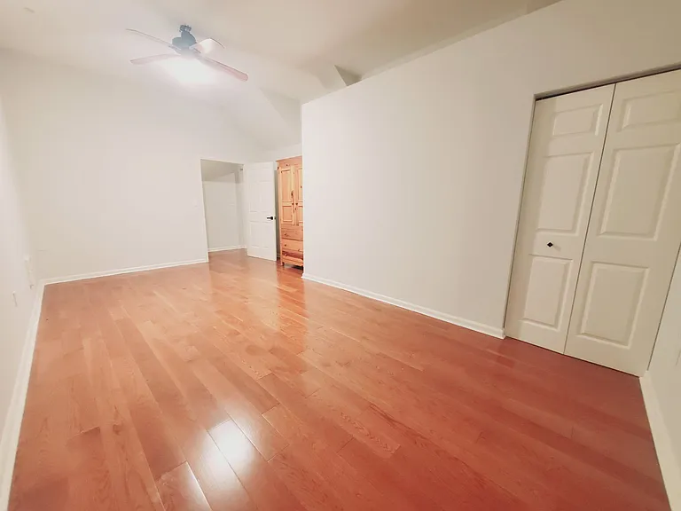 12 Hickory Dr #B — Photo 8