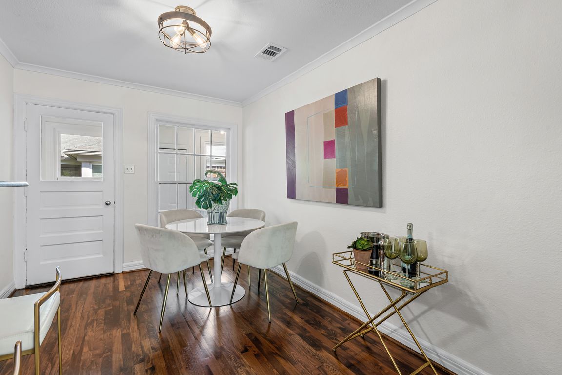 next background image