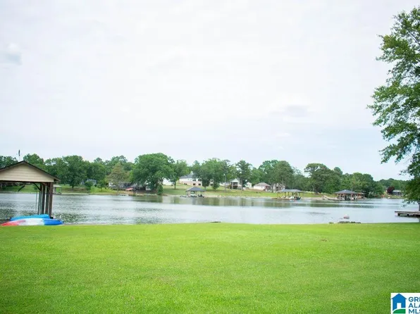 748 Pine Harbor Rd, Pell City, AL 35128