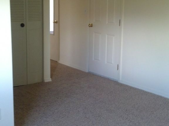 4th image of 926 Rancher Dr