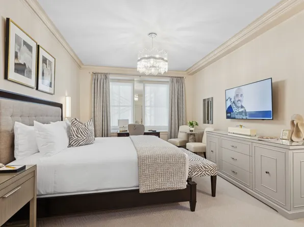 781 5th Avenue image 1 of 2