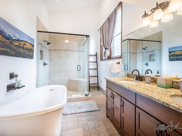 350 W Beaver Creek Blvd #201 — Photo 21