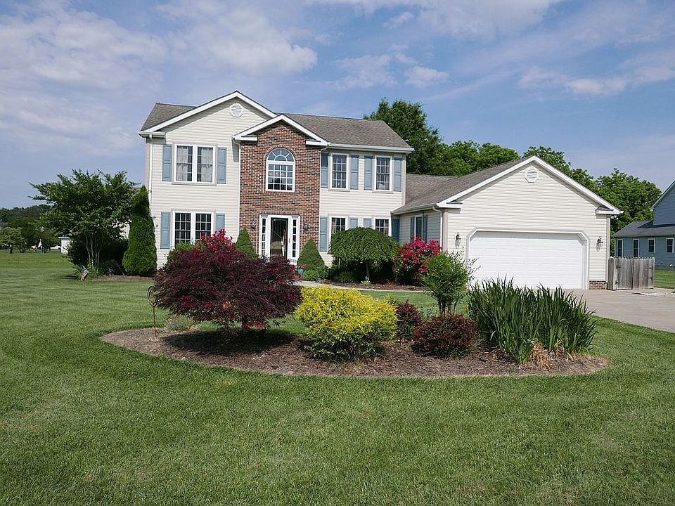 2nd image of 8148 Cedarcrest Ct
