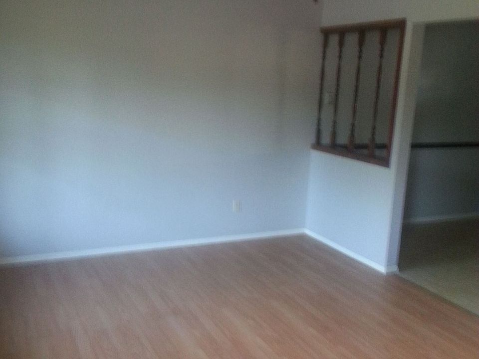 2nd image of 265 Reinike Rd