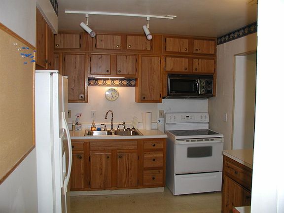 5th image of 3354 Harwinton Ln