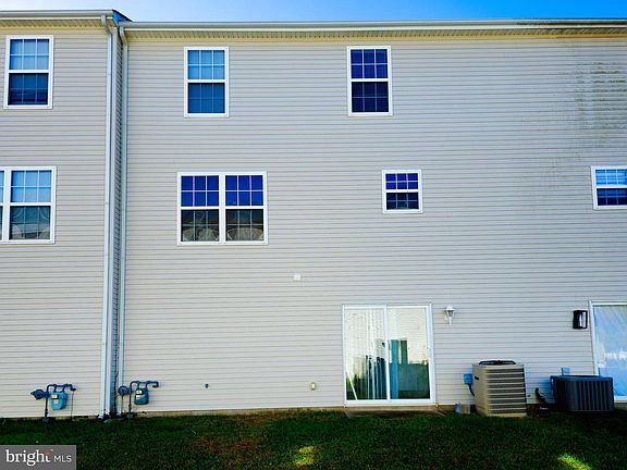 4th image of 162 Downey Oak Cir