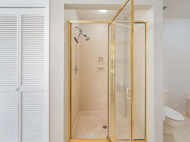 1219 Oakmont Dr — Photo 29
