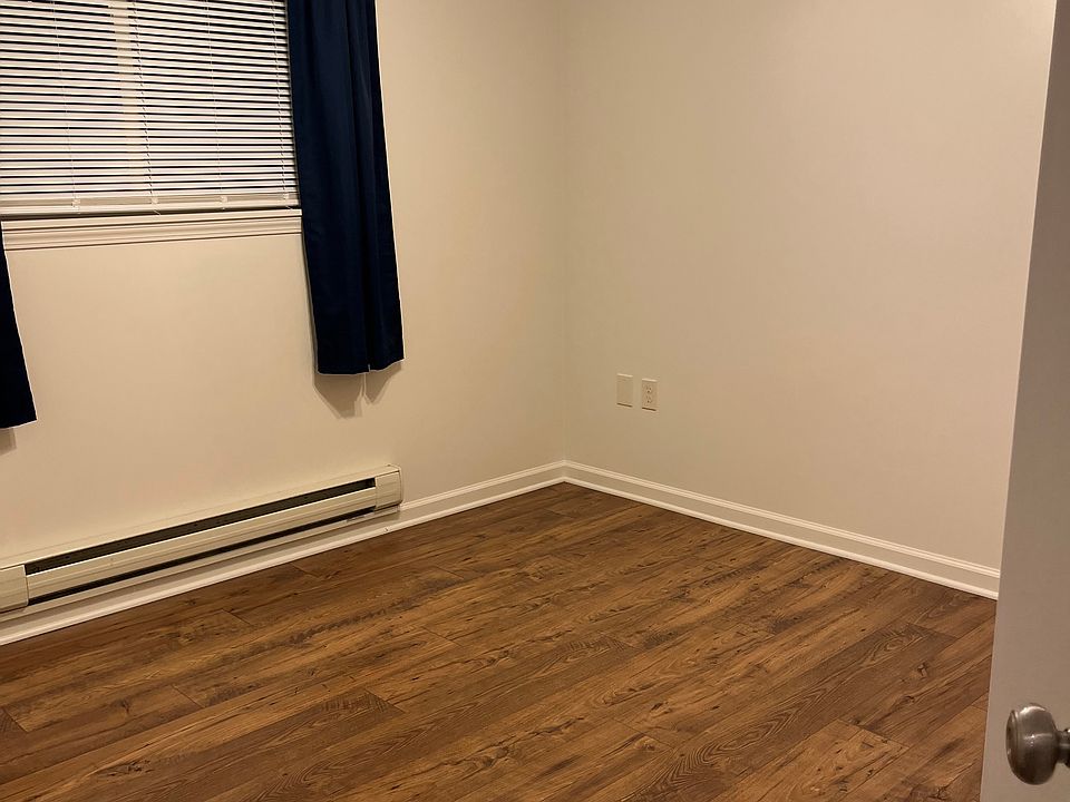 1st image of 1005 Laurel St