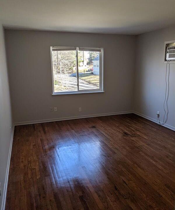 1st image of 801 N 48th St APT 10