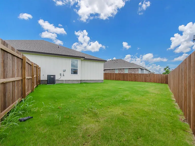 1118 Zora Dr #A — Photo 16
