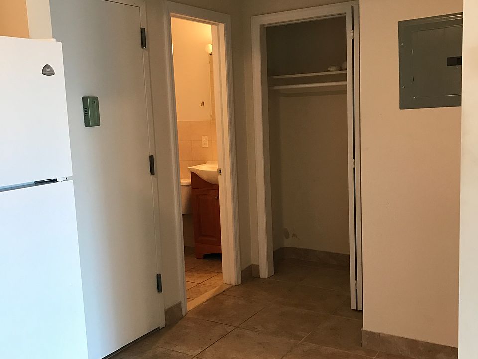 1st image of 3154 37th St