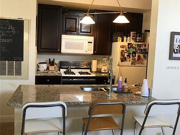 3rd image of 1620 Columbia Arms Cir Unit 263
