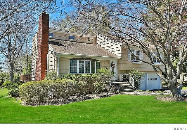 1st image of 111 Westlake Dr