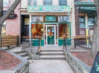 24 Baldwin St #201, Toronto, ON M5T 1L2