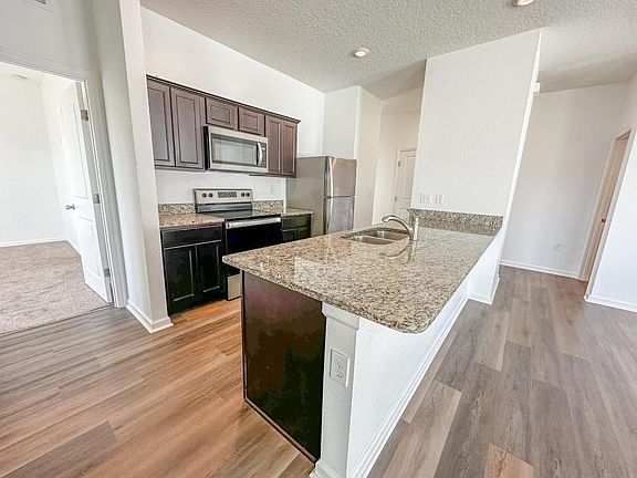 5th image of 16391 Winding Blossom Dr