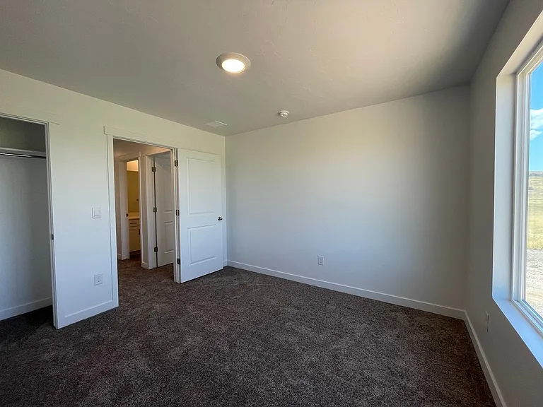 1256 W Hidden Spring Dr — Photo 36