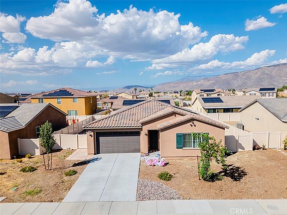 5th image of 1635 Southfork Way