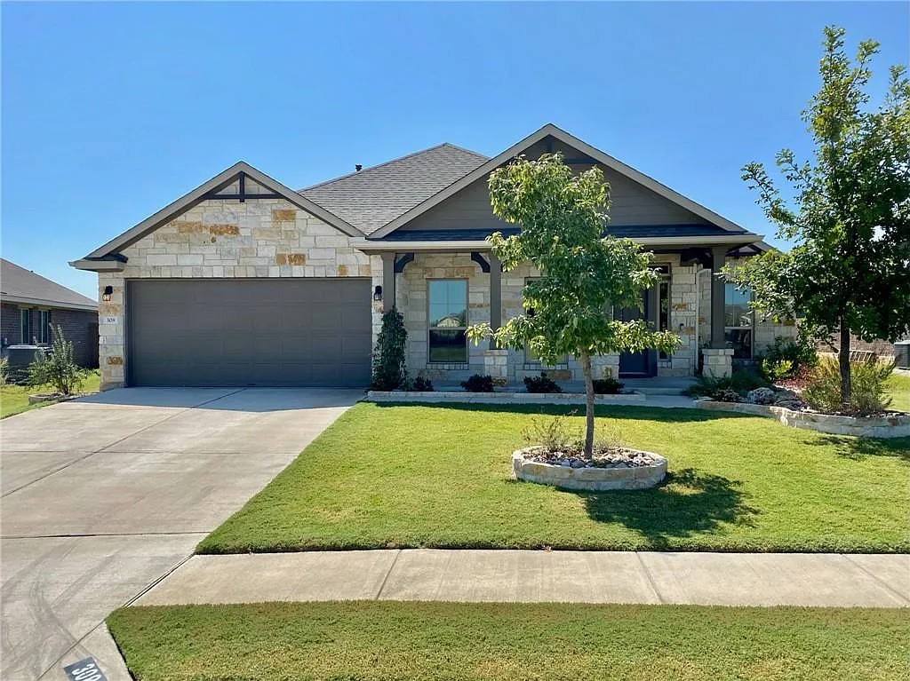 3 bed, 2.0 bath, 1993 sqft, $2,295 — Photo 1