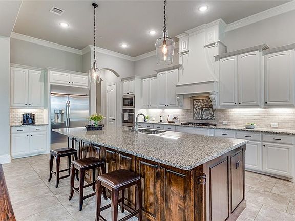 3rd image of 1400 Caman Park Dr
