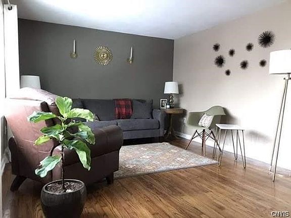 3rd image of 103 Austin Ave
