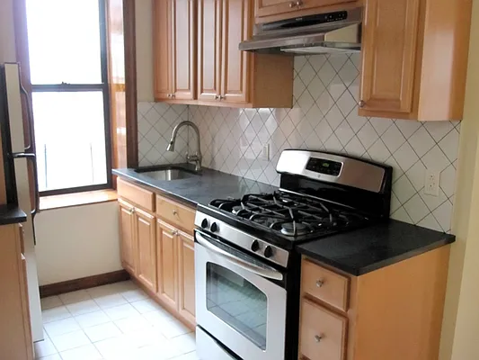 Rented by Tbshaw Realty Associates | media 69