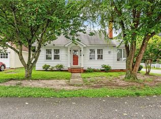 24 Terrace Rd, Hampton, VA 23661