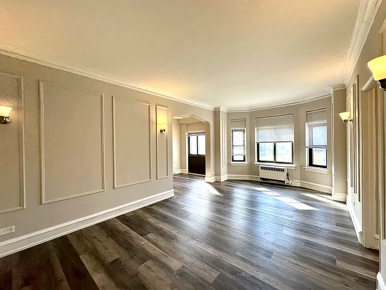 1033 W Loyola Ave #106 — Photo 2
