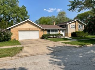 8401 Mason Ave, Morton Grove, IL 60053