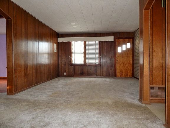 3rd image of 502 E State Road 8