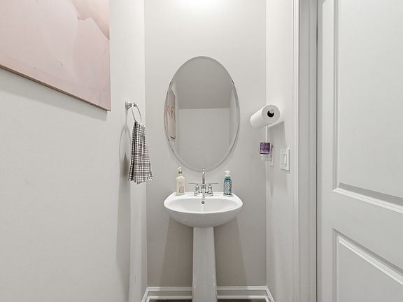 5th image of 754 Rolling Fields Dr #1
