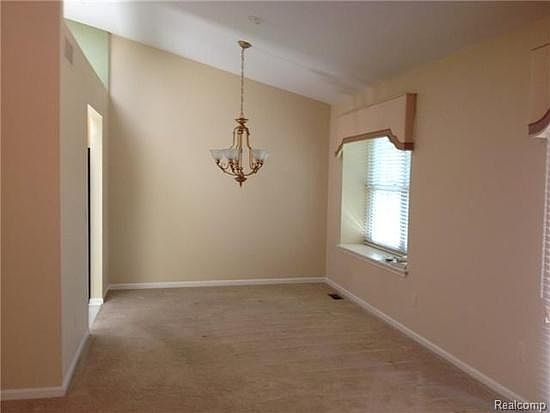 5th image of 128 Cherry Hill Pointe Dr