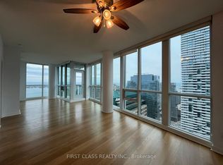 33 Bay St #4112, Toronto, ON
