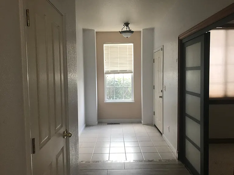 3944 Cloverbrook Dr — Photo 2
