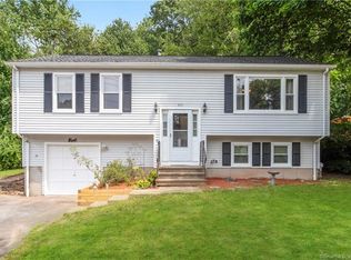 373 Laurel St, East Haven, CT 06512