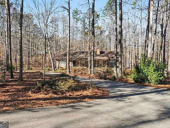 2nd image of 5295 Ridge Rd