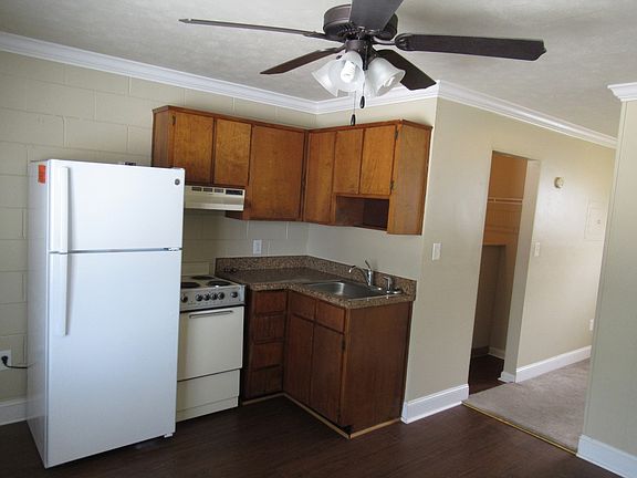 2nd image of 159 N Donahue Dr #1B-1Ba-385Sqft