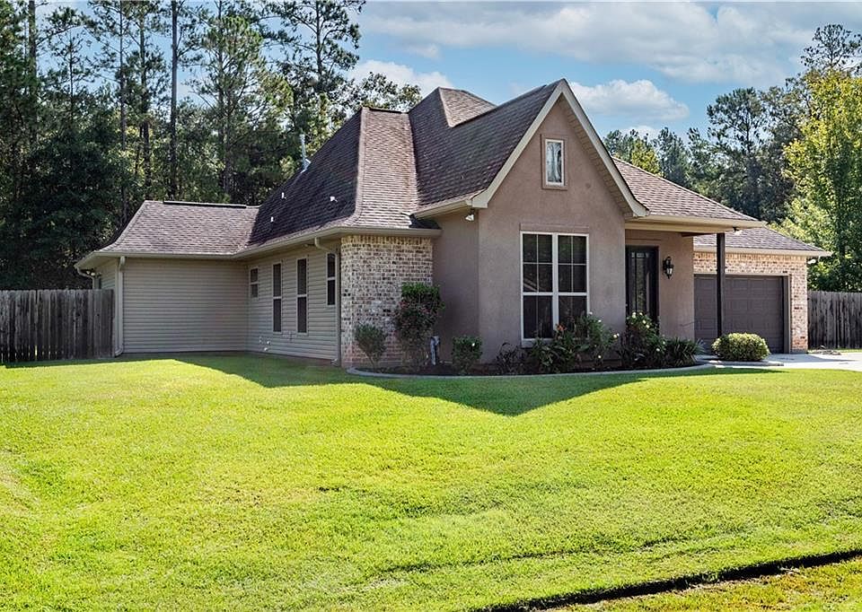 1st image of 300 Summit Ct