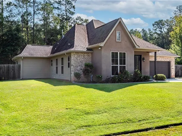 300 Summit Ct, Covington, LA 70435