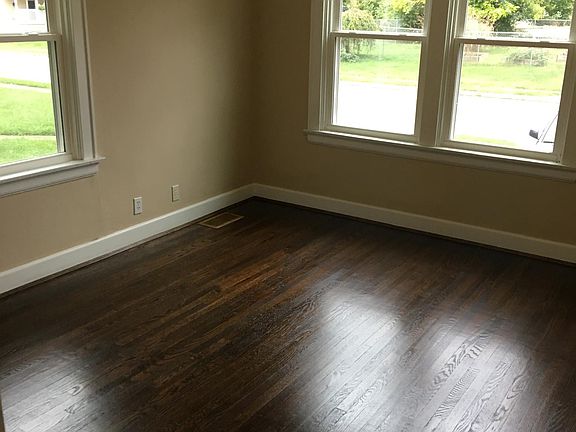 3rd image of 6956 Silverton Ave