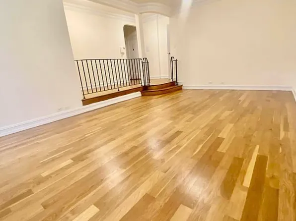 235 East 46th Street image 4 of 8