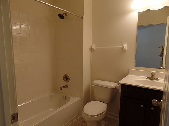3rd image of 5494 Nottinghamshire Ln