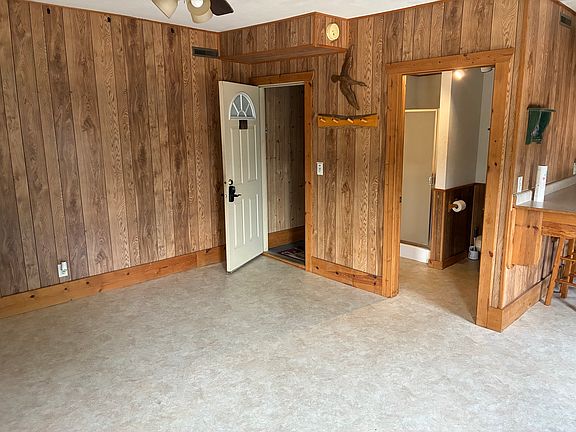 5th image of 212 Main St #3