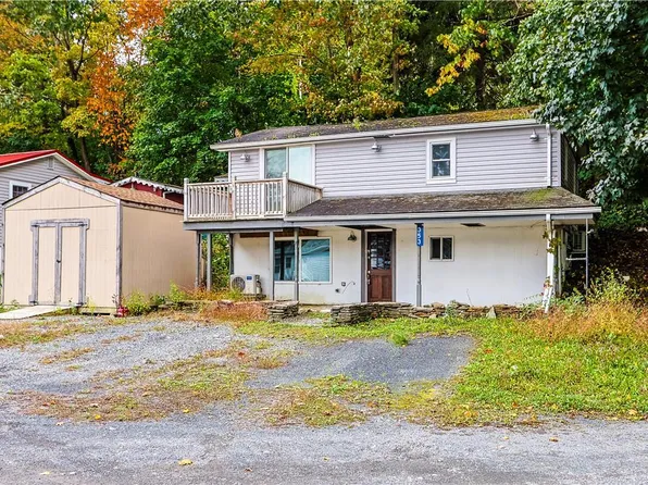 353 Icehouse Ln, Saylorsburg, PA 18353