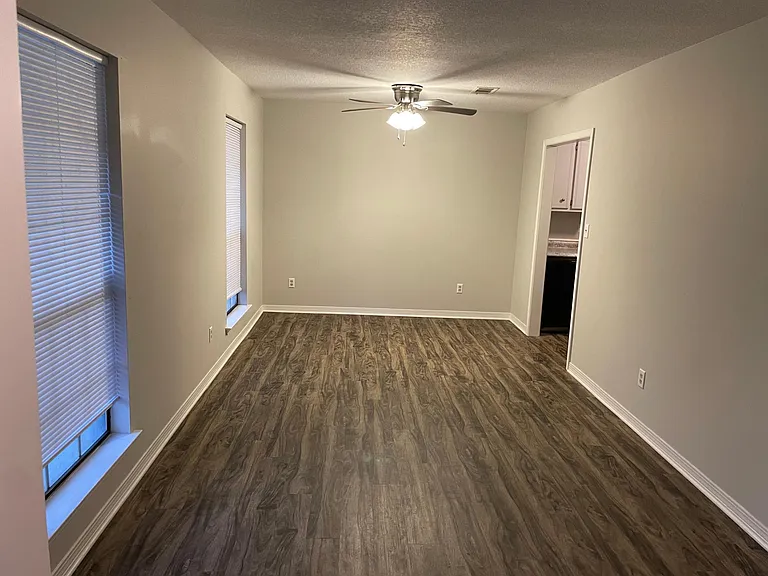 Dining/Den