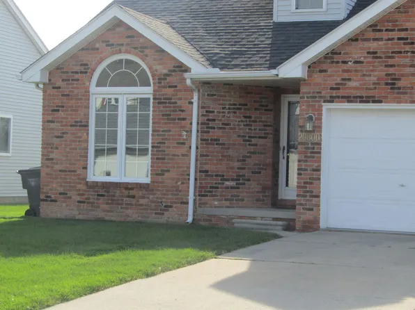29800 Riverside Bay Ct, Harrison Township, MI 48045