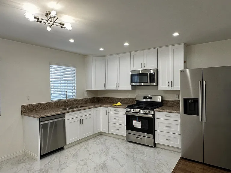 20624 S Western Ave #2 — Photo 3